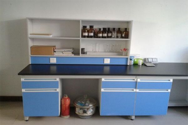 化學(xué)分析室-4